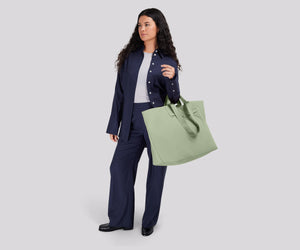 away-large-featherlight-tote-in-sage-green image 8