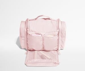away-featherlight-hanging-travel-vanity-in-blush-pink image 8