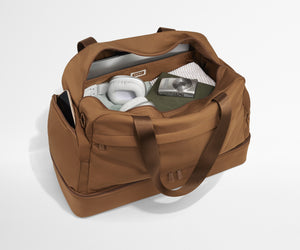 away-featherlight-weekender-in-amaro-brown image 5