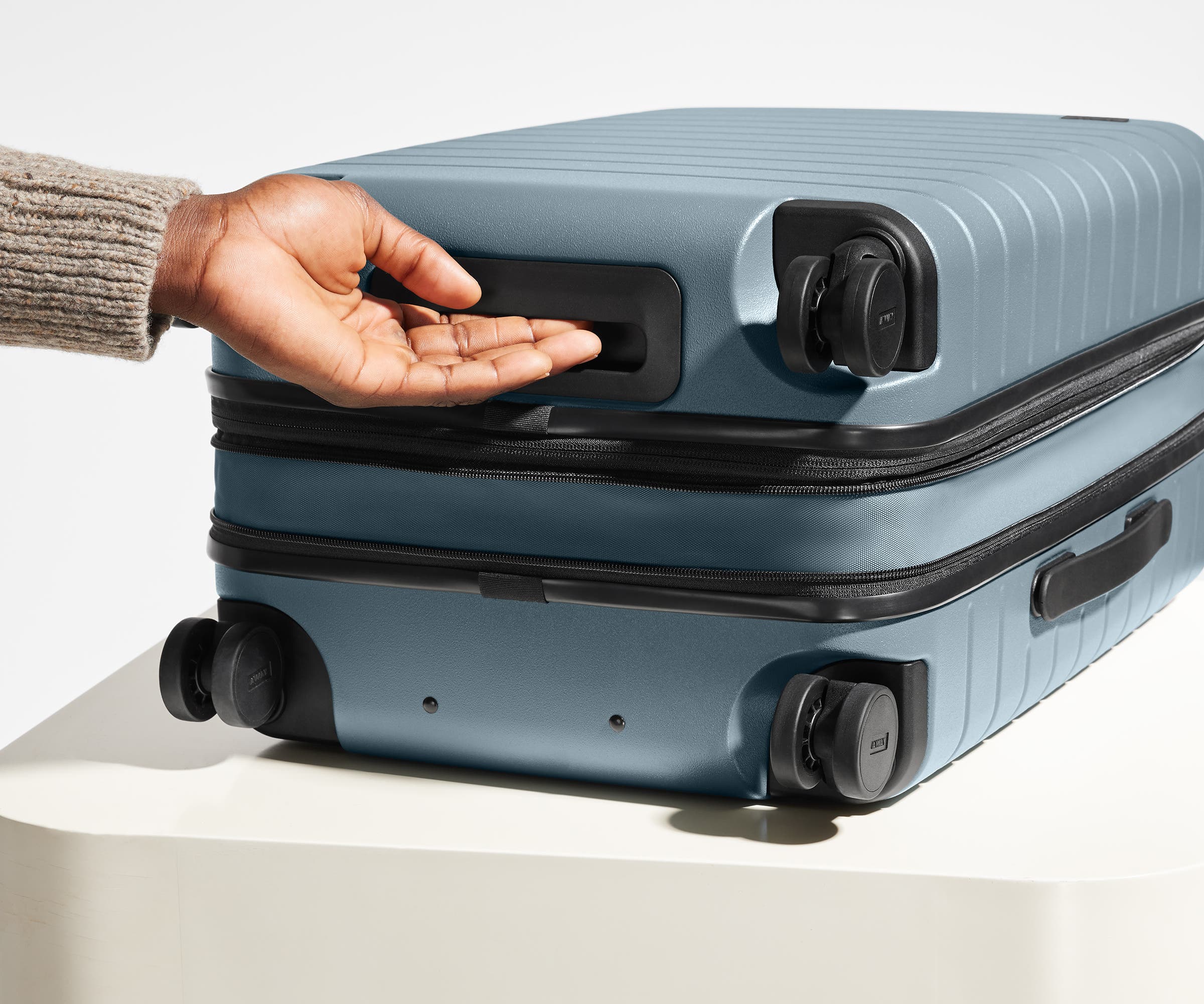 away-the-carry-on-flex-in-coast-blue-expandable-carry-on-luggage image 8