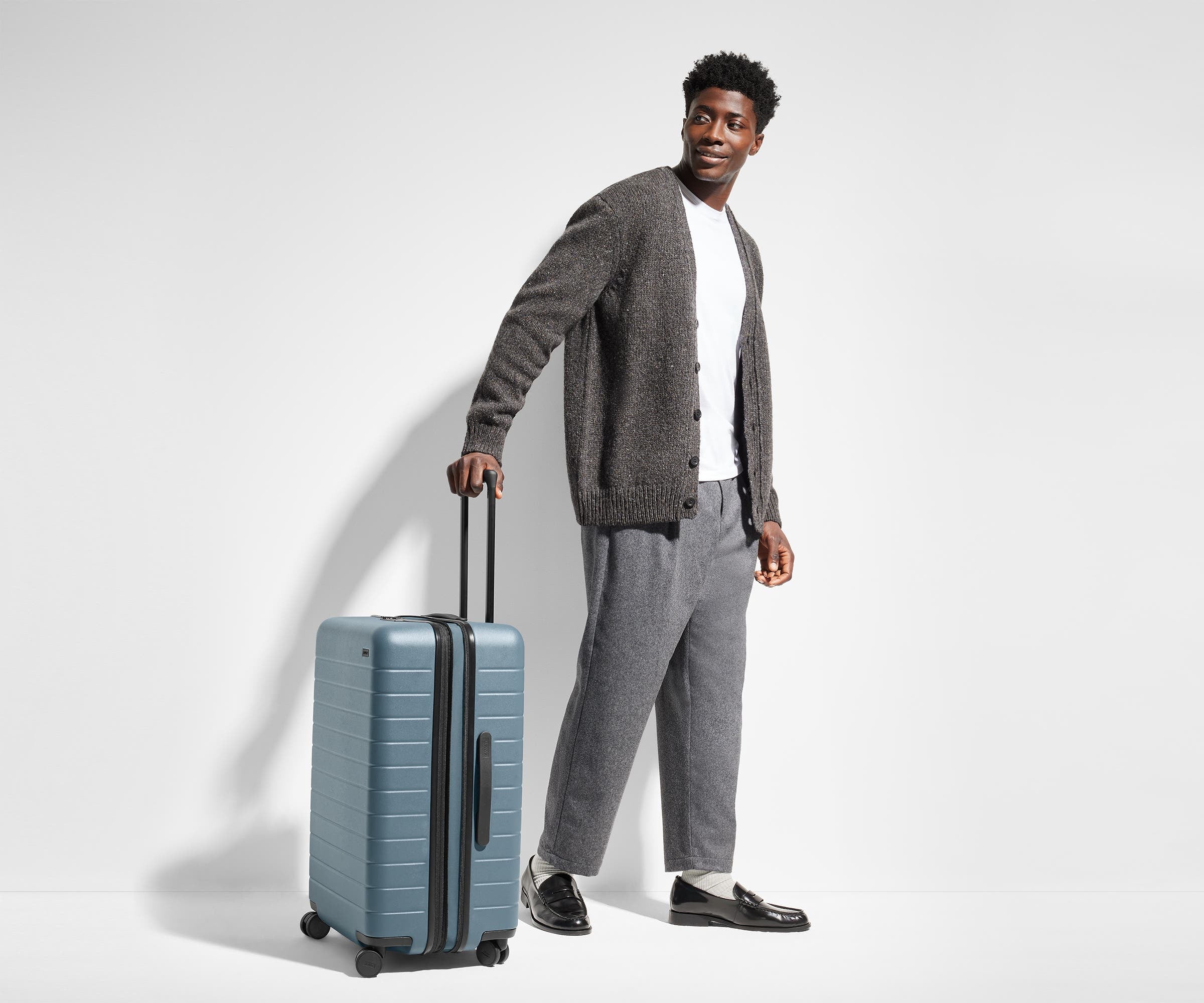 away-the-medium-flex-in-jet-black-expandable-hardside-checked-suitcase image 5