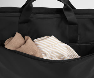 away-garment-bag-in-jet-black-travel-hang-bag-for-suits-dresses-wrinkle-resistan image 3
