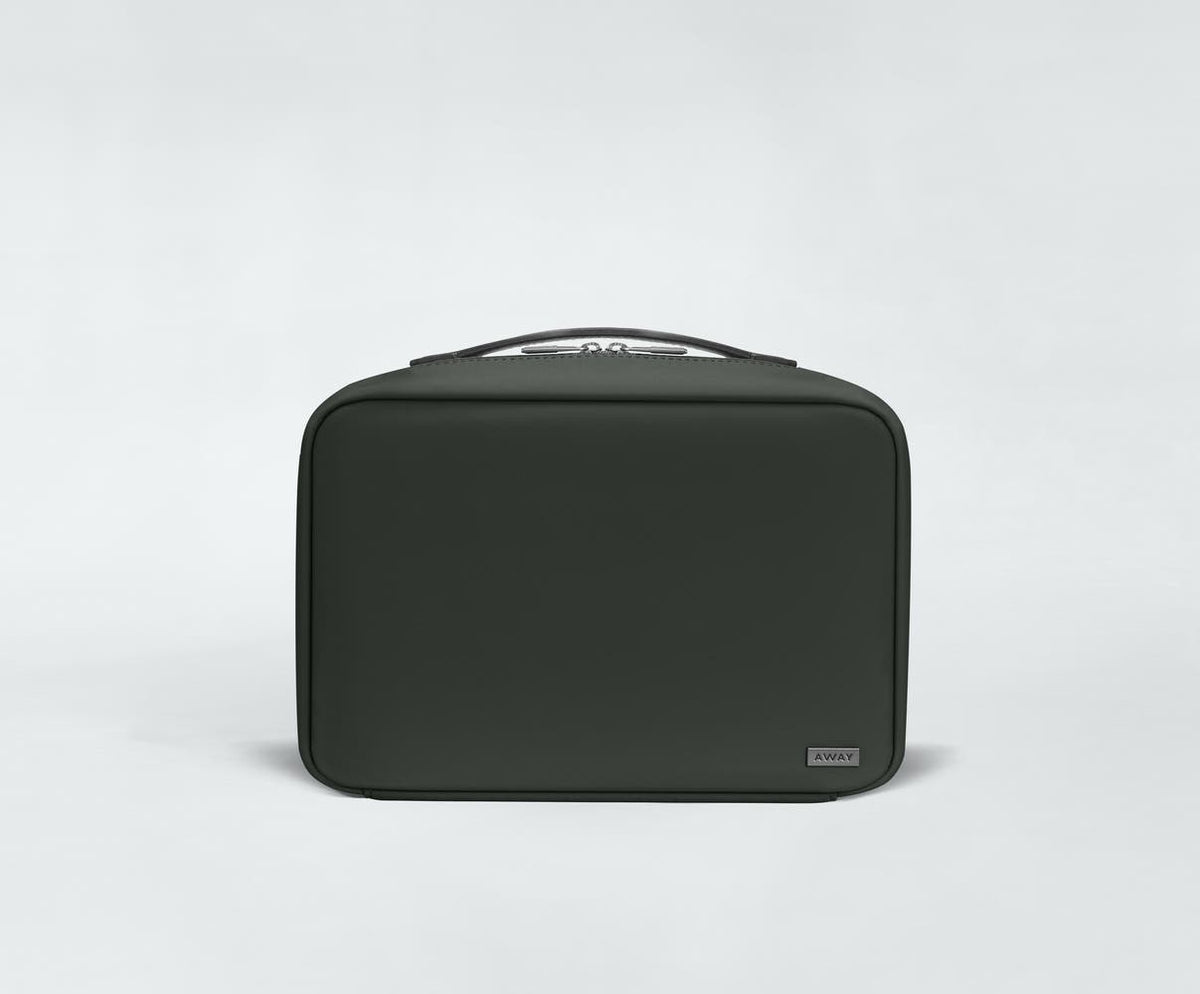 away-hanging-toiletry-bag-in-green-water-repellent-travel-organizer-with-hook-re image 1