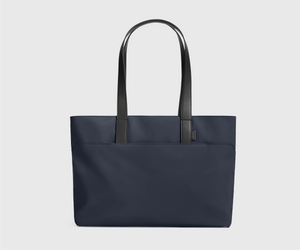 away-the-everywhere-tote-in-navy-blue-16-inch-laptop-travel-tote image 2