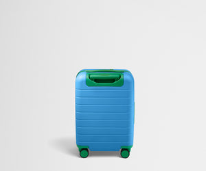 away-kids-carry-on-in-splash-blue image 8