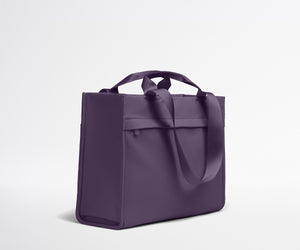 away-featherlight-daily-tote-in-misty-purple-water-repellent-travel-tote-with-la image 4