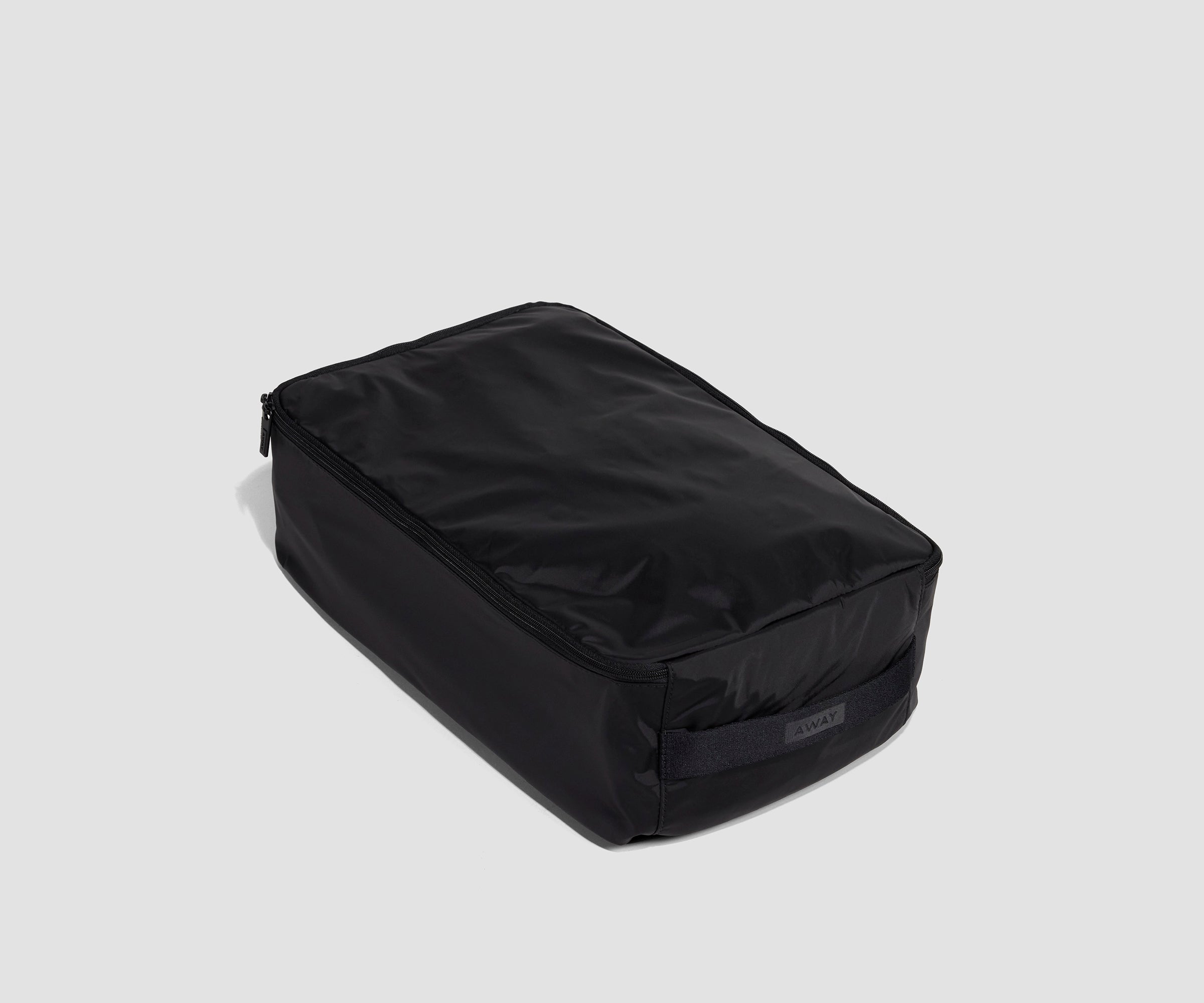 away-shoe-cube-in-large-water-repellent-nylon-travel-organizer image 3