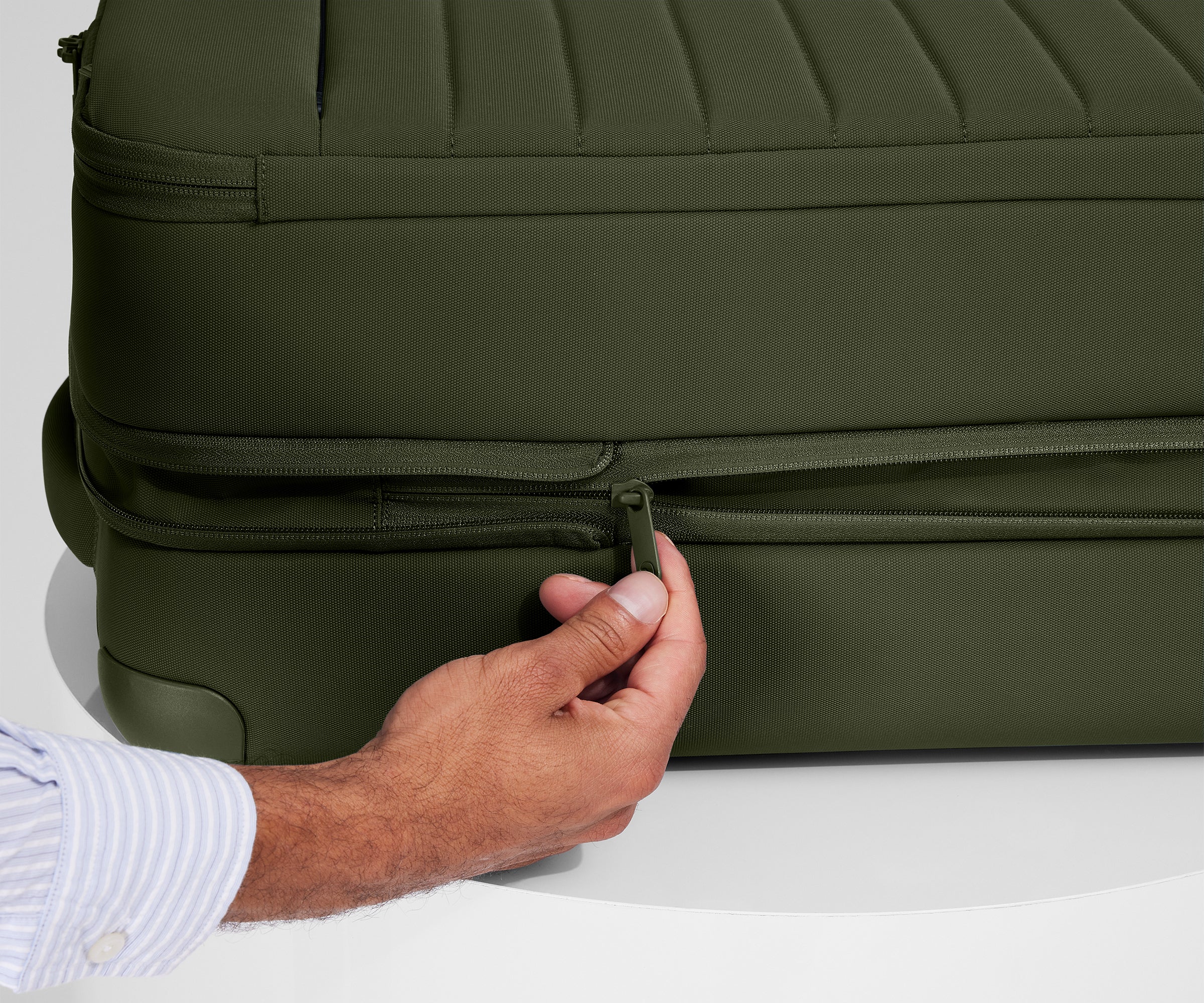 away-softside-large-suitcase-in-olive-green image 6
