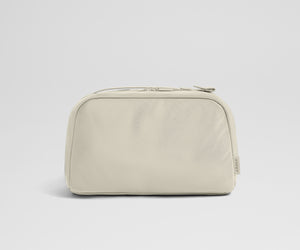 away-large-toiletry-bag-in-cloud-gray-premium-travel-organizer-with-multi-compar image 7