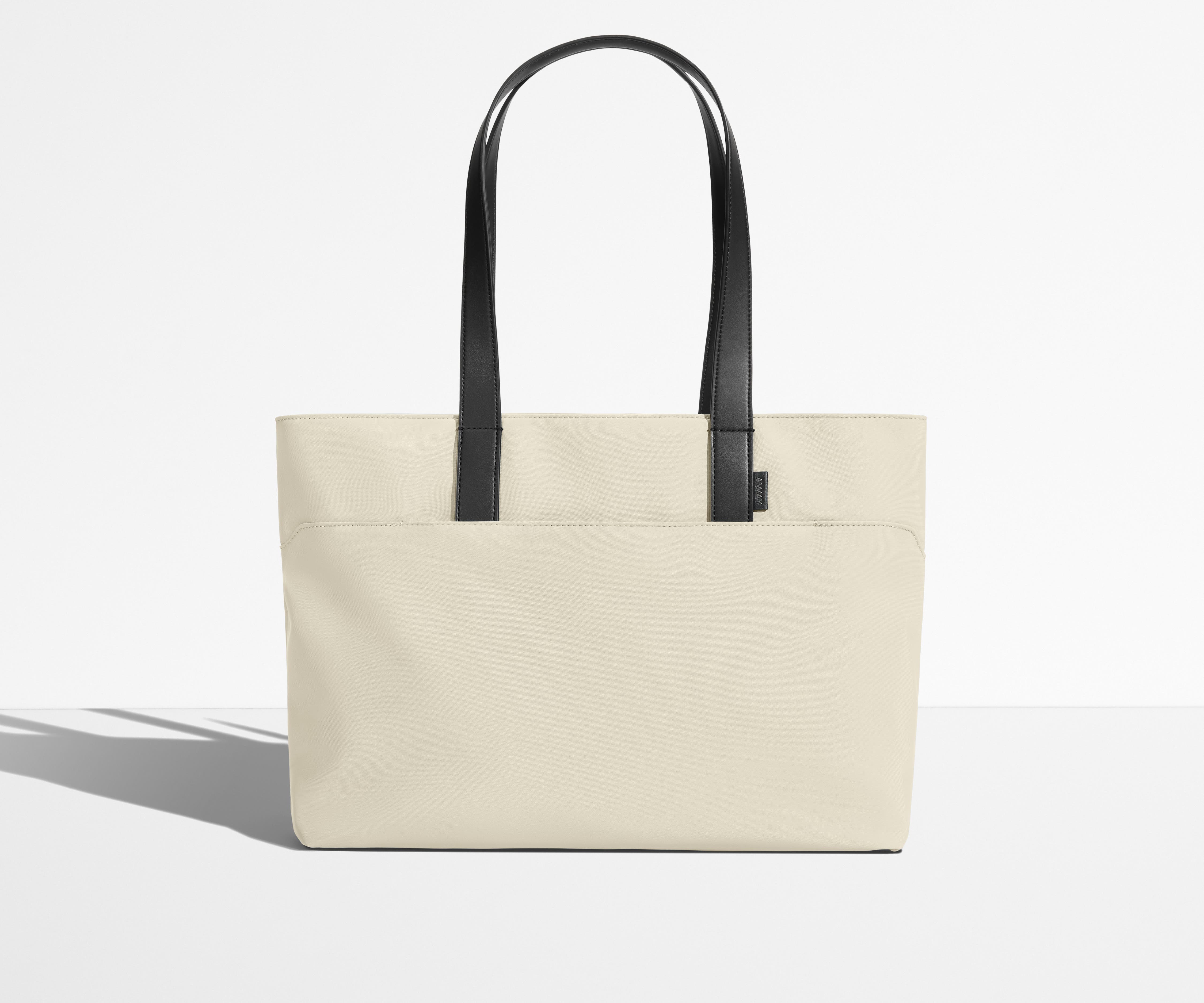 away-the-everywhere-tote-in-salt-white-lightweight-water-resistant-travel-tote image 2