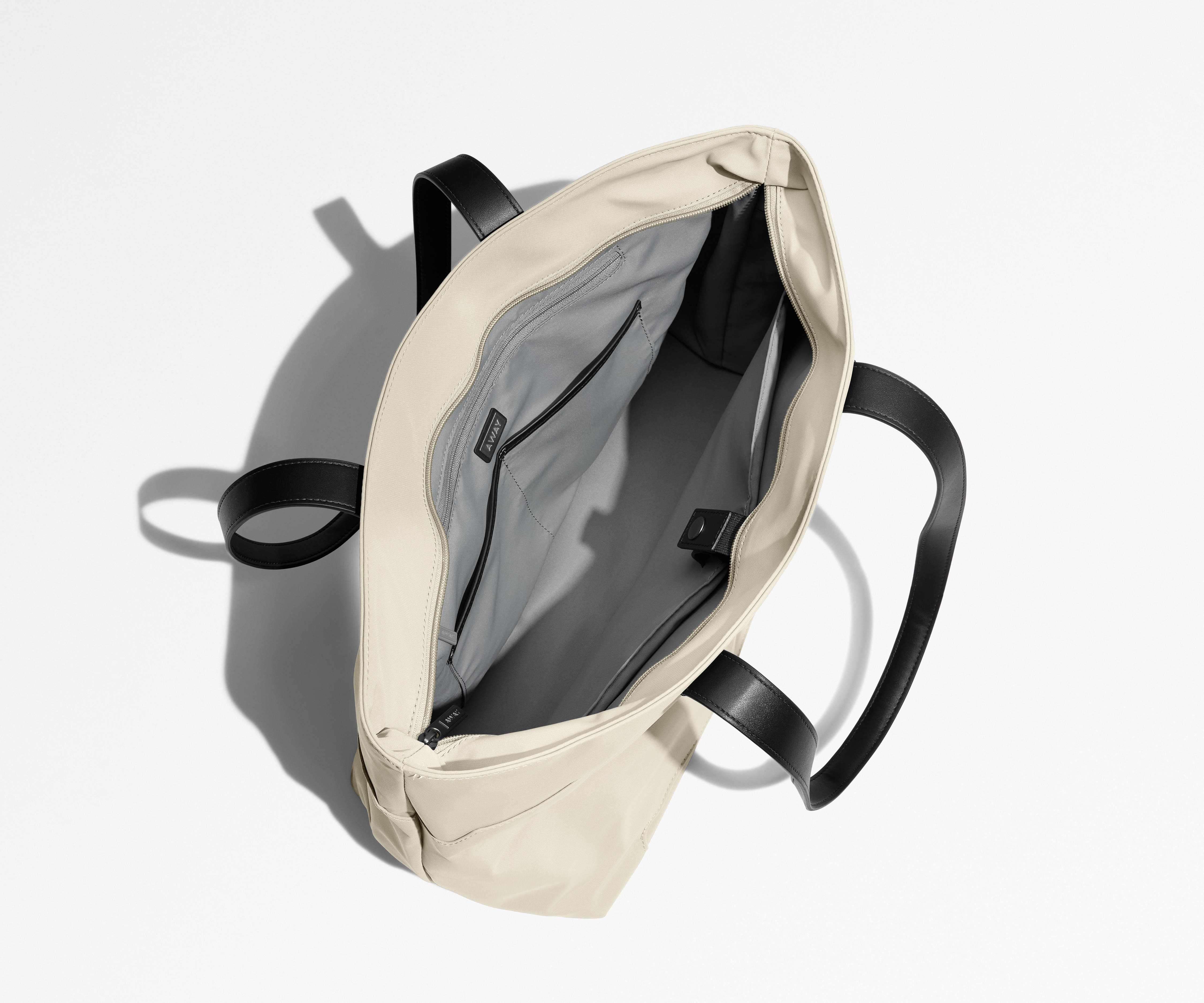 away-the-everywhere-tote-in-salt-white-lightweight-water-resistant-travel-tote image 4