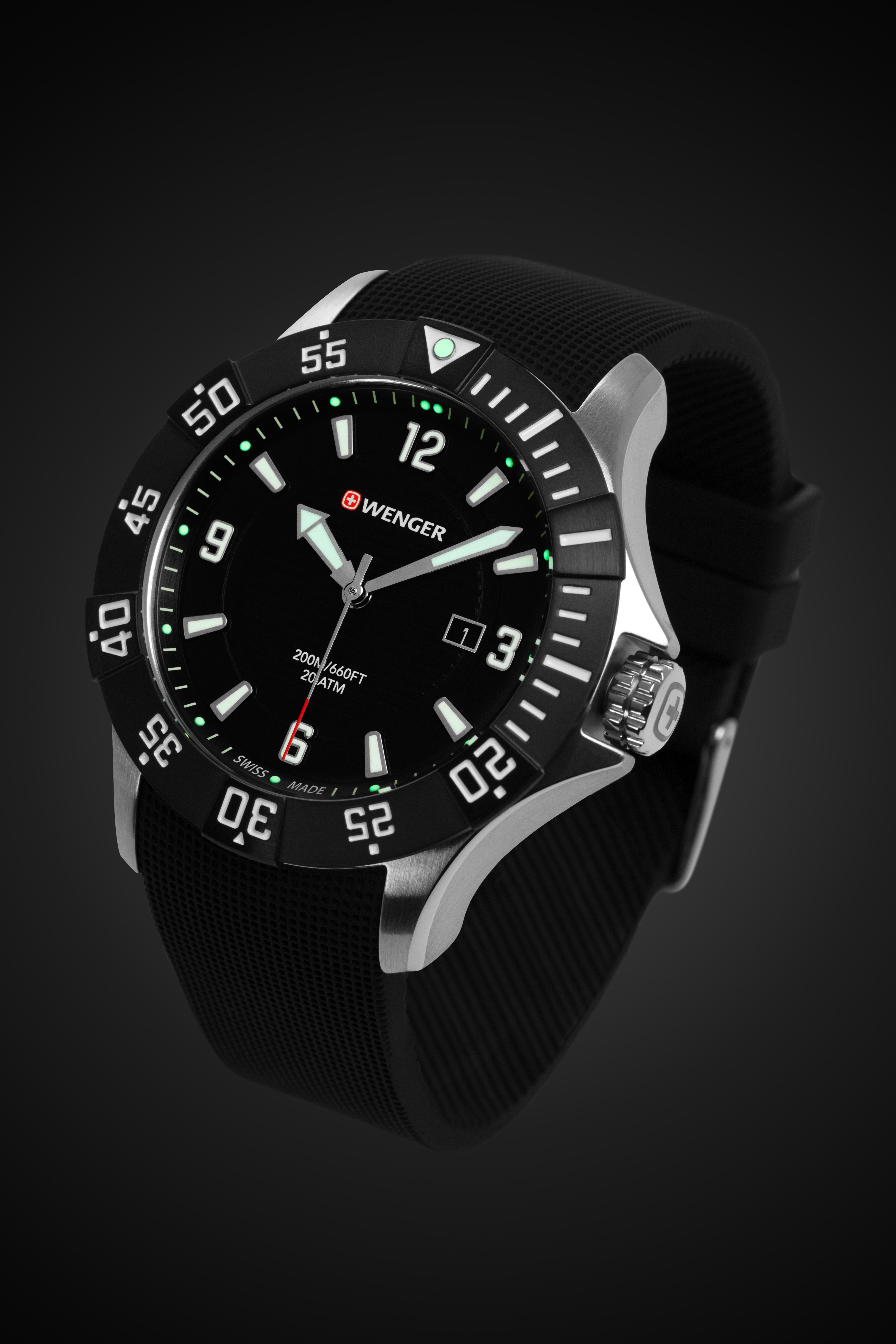 swissgear-wenger-seaforce-swiss-watch-black-dial-black-silicone-strap image 2